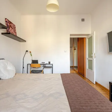 Center & Old Town Cozy Flat #nowy Swiat #smart Tv #fast Wi-fi #metro Varsovie